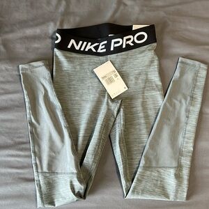 Nike pro tight fit/high rise/full length leggings